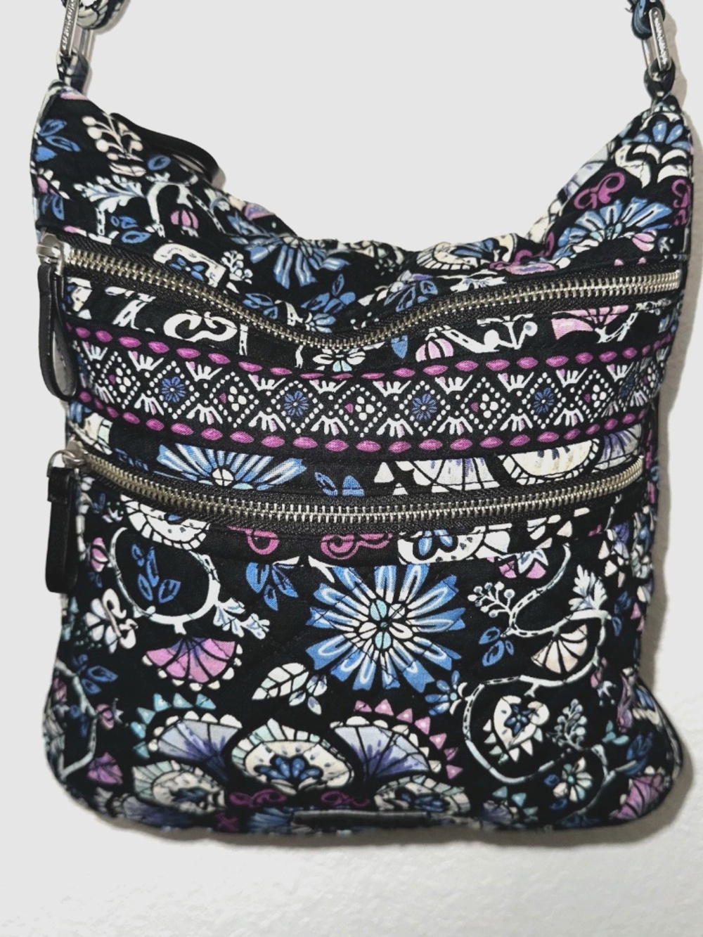 Vera Bradley Triple Zip Hipster Crossbody Shoulder Bag "Bramble" Pattern Adjust